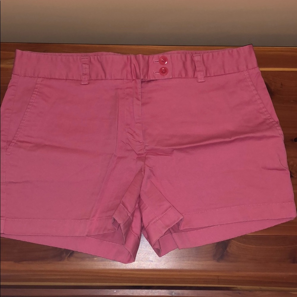 Vineyard vines coral shorts